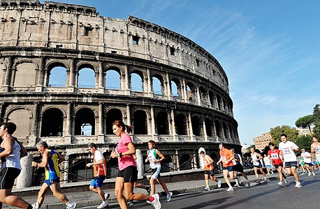 נצלו את הזמן לרוץ בין האטרקציות התיירותיות, אילוסטרציה, מירוץ  ברומא