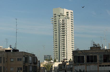 המגדל בבארי-נהרדע