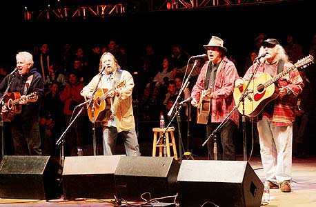 קרוסבי, יאנג, סטילס ונאש על הבמה ב-2007, צילום: MCT