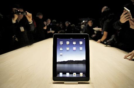 תגובות פושרות להצגת ה-iPad: &quot;לא יהרוג את הלפטופ&quot;