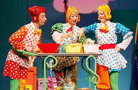 מתוך "מחסן השטוזים של דתיה"