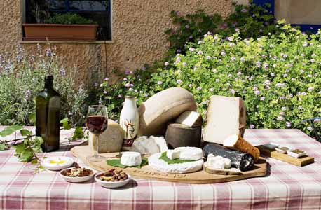 עין כמונים. מחיר לדוגמה: 155 שקל לק"ג מכל הסוגים