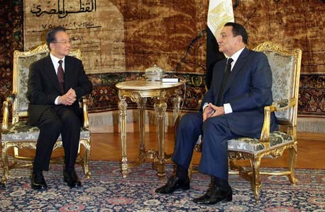 נשיא מצרים חוסני מובארק מארח בקהיר את ראש ממשלת סין וון ג'יה-באו