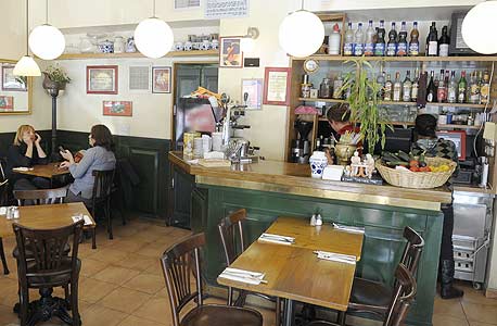 טופולינו, אגריפס 26. מסעדה איטלקית חלבית המתבססת מדי יום על מרכיבים טריים מהשוק - "מהבסטה לפסטה"
