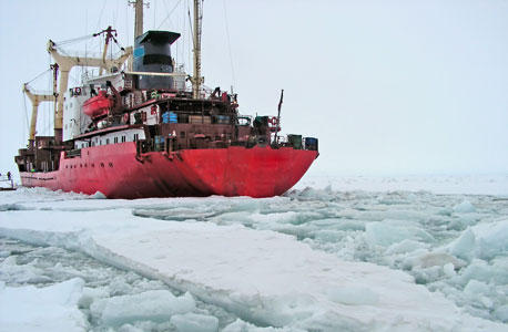 אניה שוברת קרח הקוטב הצפוני קוטב מוסף, צילום: SHUTTERSTOCK