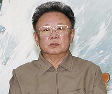 מנהיג צפון קוריאה קים ג'ונג איל. לאזרחים אין חיבור לרשת? לא נורא, לממשל יש חשבון בטוויטר