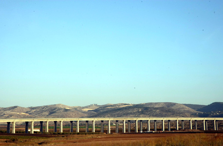גשר הרכבת בין ירושלים לתל אביב גשר הרכבת בין ירושלים לתל אביב