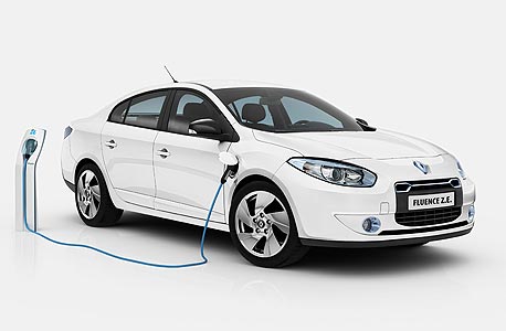 רנו פלואנס חשמלית. המשרד להגנת הסביבה מעוניין להגדיל את הטבות שווי השימוש  למחזיקי מכונית חשמלית