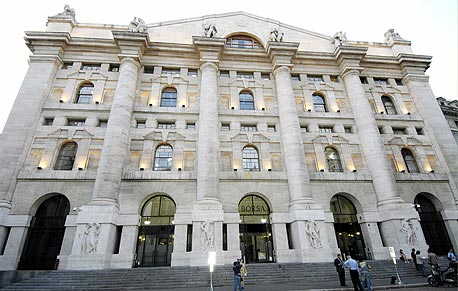 בורסת מילאנו איבדה 1.8% אחרי כישלון הרכבת הממשלה
