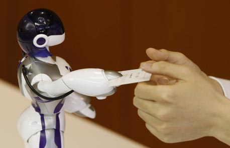 הלהיט החדש של סגה: רובוטית חיבוקים 