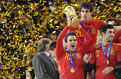 שחקני נבחרת ספרד חוגגים. בטוטו-ווינר מדברים על יעד אסטרטגי של הכנסות שנתיות של 3 מיליארד דולר