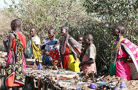 שוק של שבט מסאי בטנזניה 