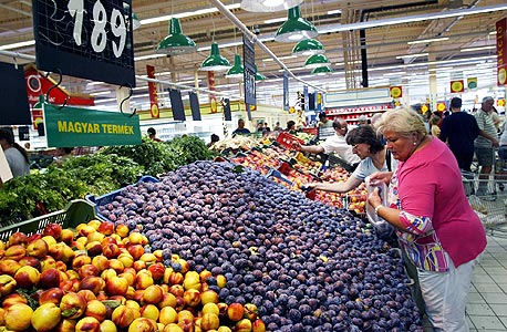 ירידה של 9.1% בקניית פירות, צילום: בלומברג