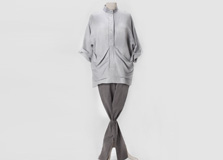 עיצוב: מיכל ארוואץ. מכנסיים: 450 שקל, חולצה: 550 שקל עיצוב: מיכל ארוואץ. מכנסיים: 450 שקל, חולצה: 550 שקל