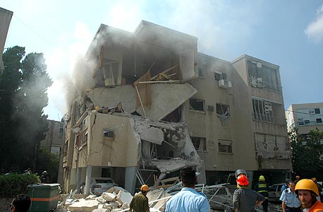 בניין בנפגע מטיל במלחמת לבנון השנייה