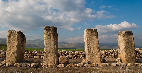 "ריטואלים". מופע מחול מיסטי פולחני בגן הלאומי בחצור "ריטואלים". מופע מחול מיסטי פולחני בגן הלאומי בחצור