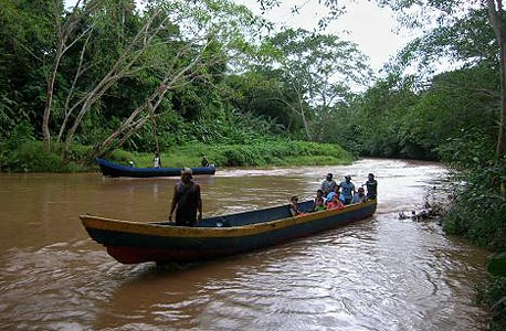 מעבר דאריין. לעיתים נחטפים זרים