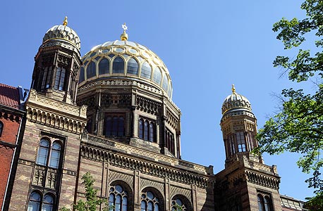 בית הכנסת בית אור, ברלין. התפילה מלווה בשירה, צילום: shutterstock