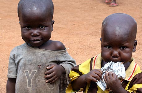 ילדים באפריקה (ארכיון), צילום: CC by Teseum