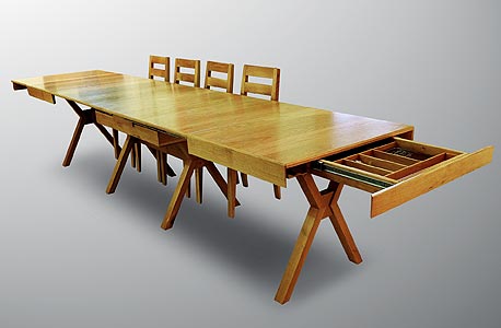שולחן עם הארכות, נגריית עץ המשאלות