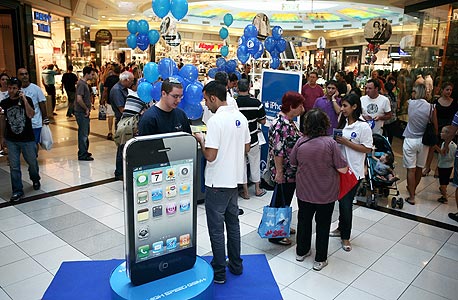 אייפון 4 מגיע לישראל: כגודל הציפיות גודל ההשקות