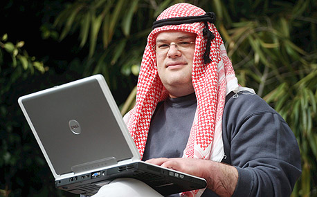 האיש שלנו בויקיפדיה הערבית 