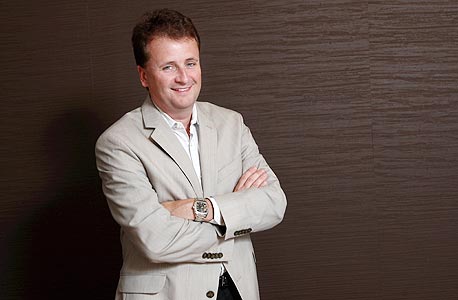 "אתה יודע מה גוגל מתכוונת לעשות - למכור יותר פרסום". מולינדר