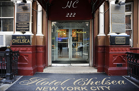 סופה של תקופה: מלון צ&#39;לסי בניו יורק עומד למכירה
