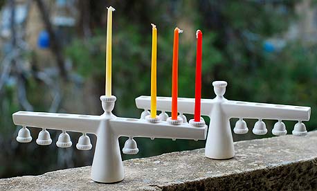 חנוכייה של סטודיו קהאן חנוכייה של סטודיו קהאן