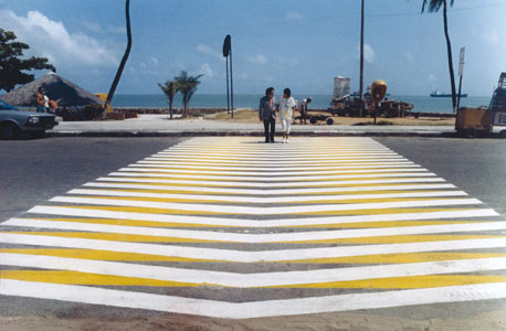 יצירה מסדרת "Color Additives" של קרלוס קרוז דיאז מוונצואלה