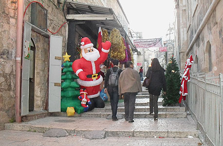 רחובות ירושלים בחג המולד. אווירה קסומה