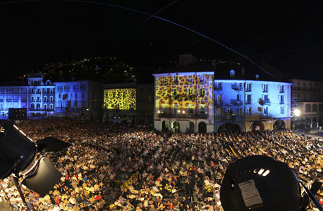 הקרנת הסרט "שליחותו של הממונה על משאבי אנוש" בפסטיבל לוקרנו הקרנת הסרט "שליחותו של הממונה על משאבי אנוש" בפסטיבל לוקרנו