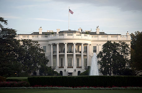 ויקיפדיה: אין כניסה לפוליטיקאים. הבית הלבן