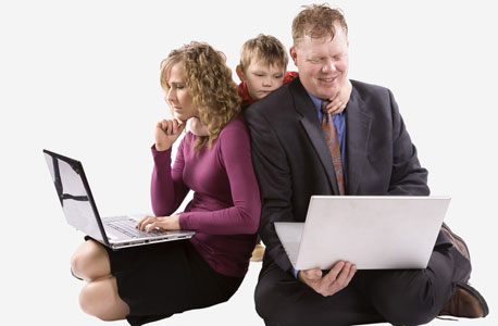 מי מרוויח יותר - אבא או אמא עם ילדים?, צילום: shutterstock