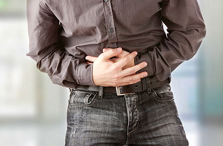הנדבקים בווירוס סובלים בין היתר מכאבי בטן 