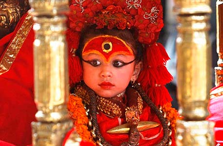 קומארי. הילדה האלה של הנפאלים