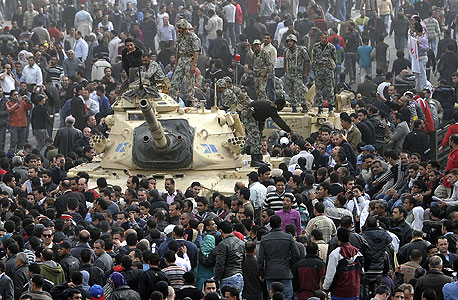 גורלה של מצרים עדיין לא ברור והמנצח במאבק על המנהיגות עוד לא הוכתר, צילום: אי פי אי