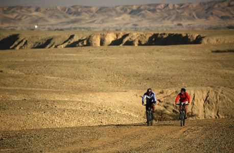 אופניים במדבר. מסלולים חדשים ומתחדשים