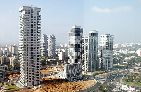 פארק צמרת בתל אביב. אור ירוק לבניית הבניין הגבוה ביותר 