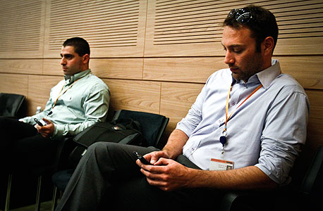 דיוני ועדות הכנסת, פברואר-מרץ 2011. הלוביסטים מושכים בחוטים, צילום: מיקי אלון