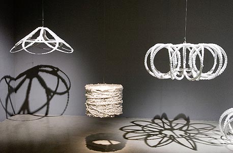 "Barb Salt Lamps" של סיגלית לנדאו. המכירה הוגדרה כהצלחה