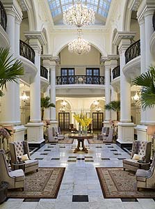 מלון וולדורף אסטוריה בשנגחאי. עיצוב של HBA
