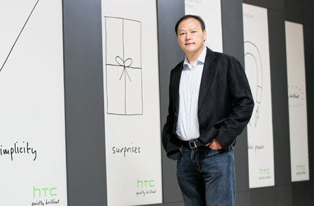 מנכ"ל HTC, פיטר צ'ו. היצרניות האחרות בירכו, אבל נראה שהן מודאגות