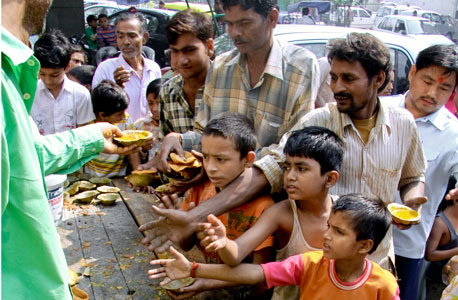 ילדים עניים בהודו (ארכיון)