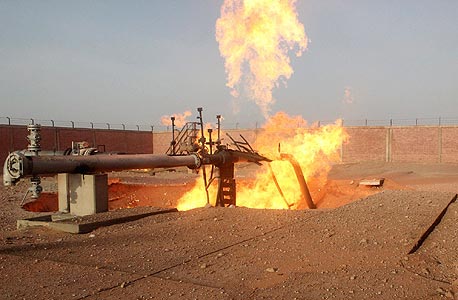 Sabotage explosions of the gas pipe, 2011. Photo: Reuters