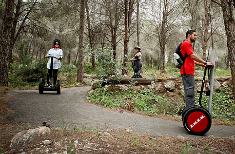נאות קדומים. מחיר: 220 שקל לשעה וחצי