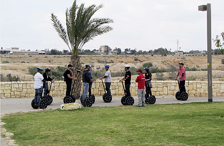נחל באר שבע. מחיר: 220 שקל לשעה וחצי
