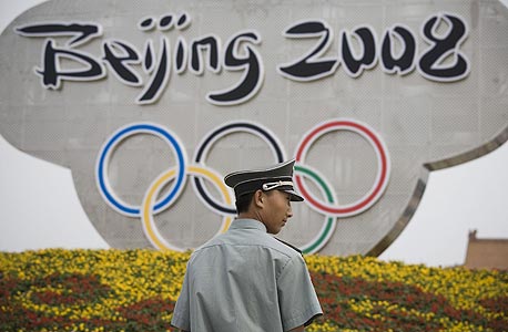 סקרים, שקרים ודיקטטורה: בעוד חמישה ימים מתחילה האולימפיאדה