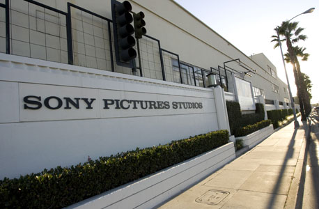 סוני מודה: &quot;נגנבו פרטים אישיים בפריצה לשרתי Sony Pictures&quot;