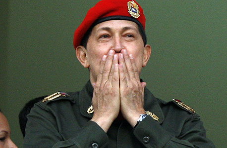 הנשיא הנערץ במדי צבא ונצואלה, צילום: איי פי
